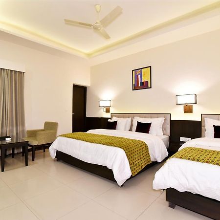 Hotel Shiraz Castle Amritsar Exterior photo