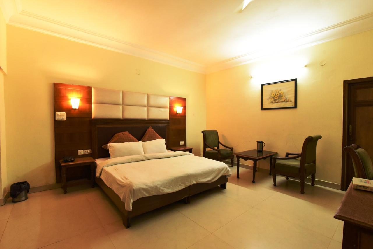 Hotel Shiraz Castle Amritsar Exterior photo