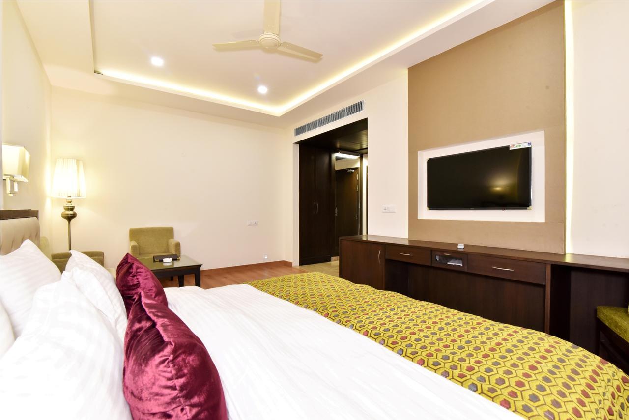 Hotel Shiraz Castle Amritsar Exterior photo